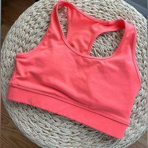 GapFit Sports Bra